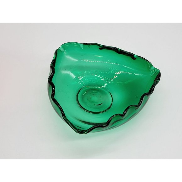 MCM Green Blown Glass Dish Tri-Corner Scalloped Rim Candy Dish - Picture 3 of 12